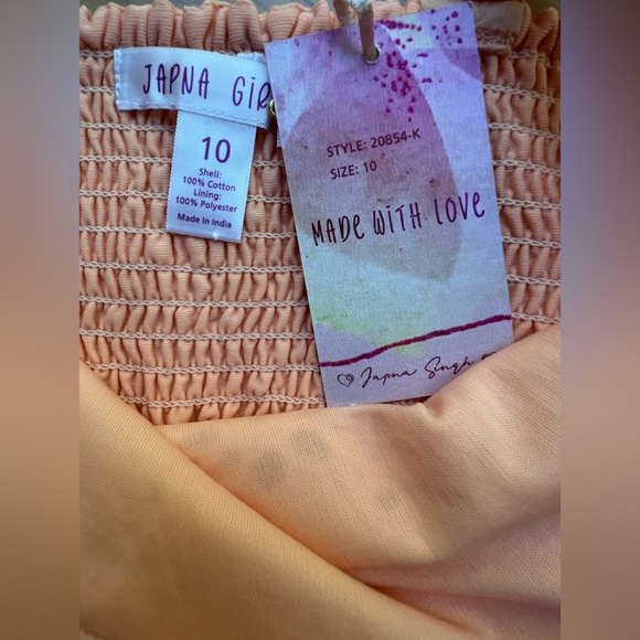 JAPNA - GIRL'S EYELET DRESS / Size 10 / Color  peach / Rouched back / - Picture 4 of 10